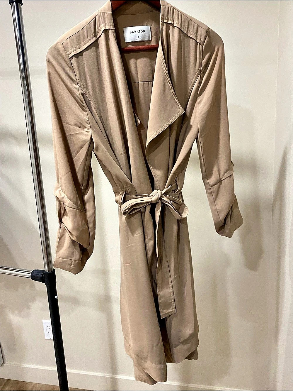 Babaton Belted Trench Coat in Beige